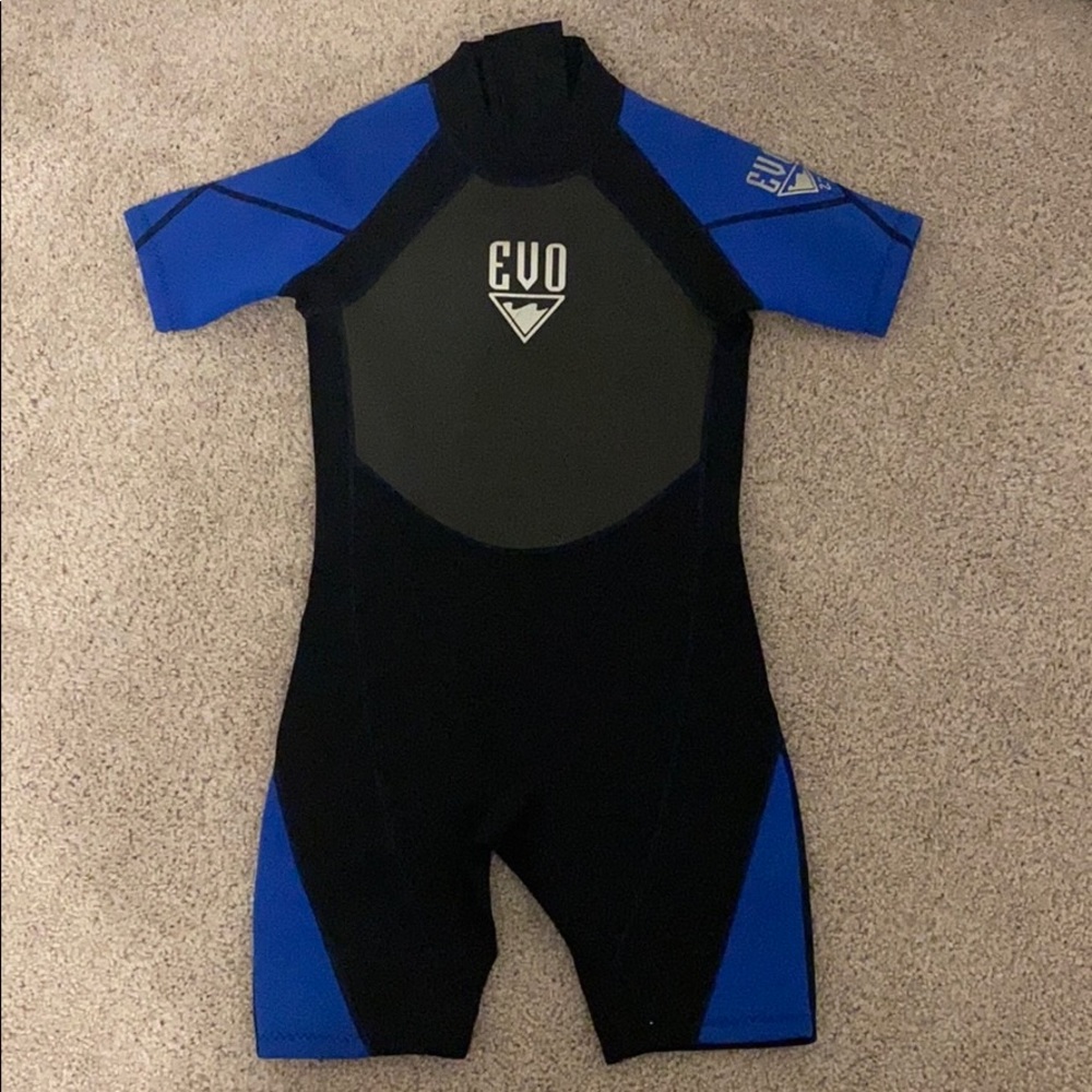Evo (8in) Kids Shorty Wetsuit.